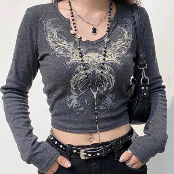 Graphic print y2k crop t-shirt - Picture 3 of 3